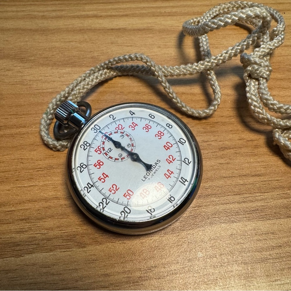Vintage Leonidas 7 Jewel Swiss Made Stop Watch